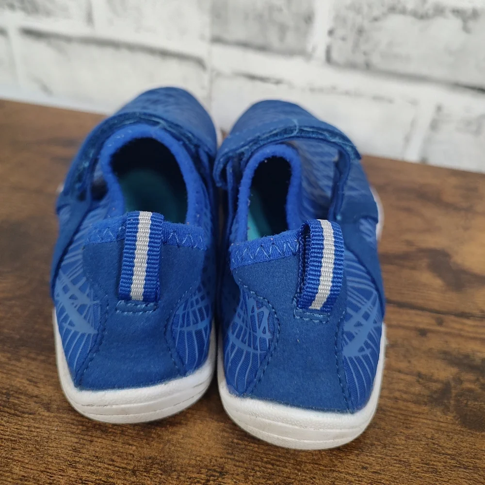 Unbranded toddler shoes size 10.5 laceless slip on strap water shoes blue